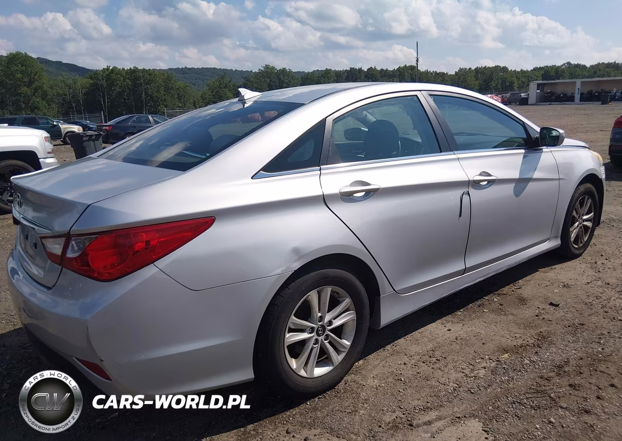 2014 Hyundai Sonata Gls VIN:5NPEB4AC3EH890858 - 4