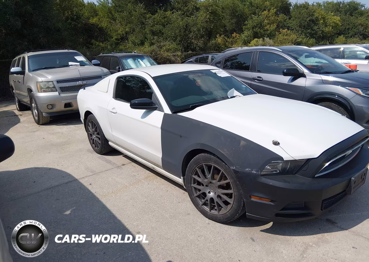 2014 Ford Mustang V6 – zdjęcie 1 z 16