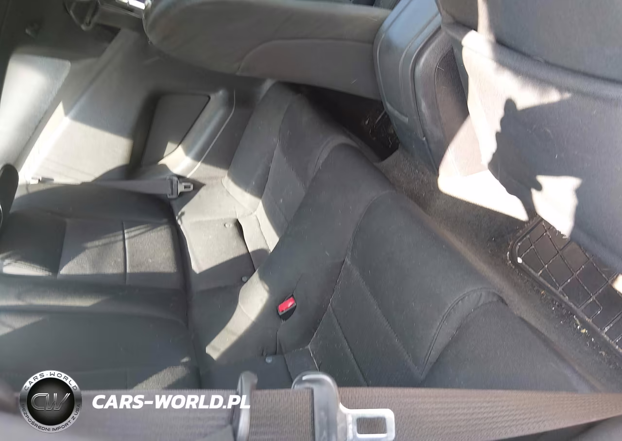 2014 Ford Mustang V6 VIN:1ZVBP8AM5E5331877 - 8