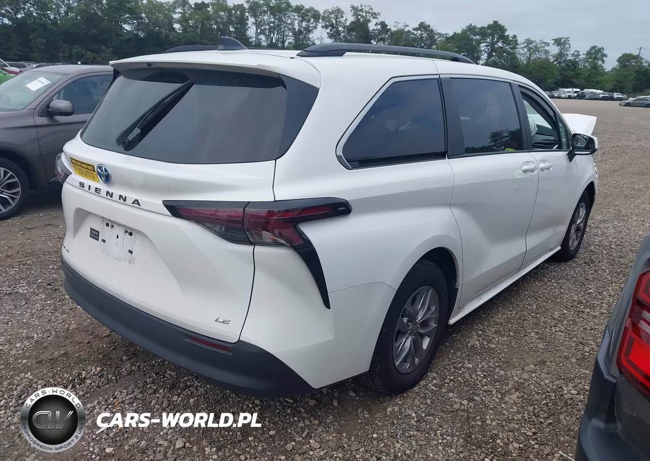 2025 Toyota Sienna Le VIN:5TDKSKFC1SS215984 - 4