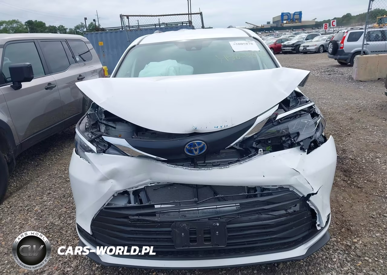 2025 Toyota Sienna Le VIN:5TDKSKFC1SS215984 - 6