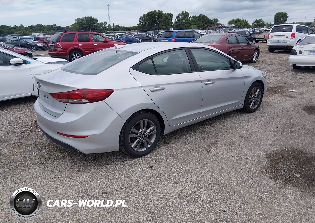 2018 Hyundai Elantra Sel VIN:KMHD84LF0JU574119 - 4