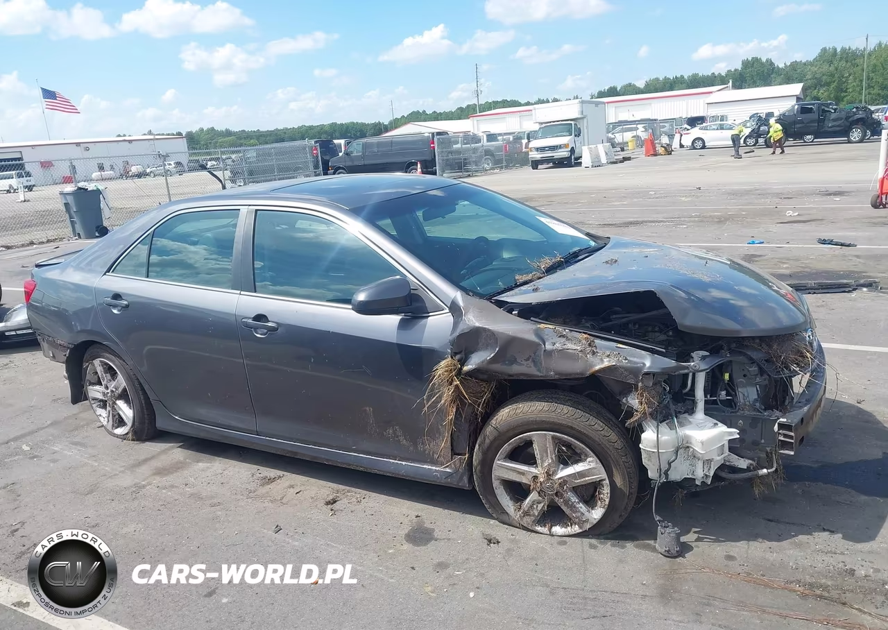 2014 Toyota Camry Se VIN:4T1BF1FK5EU320562 - 14