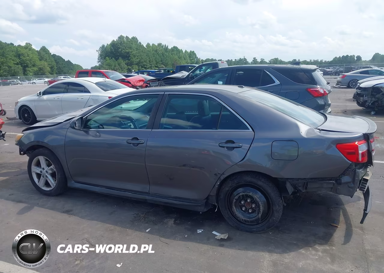 2014 Toyota Camry Se VIN:4T1BF1FK5EU320562 - 15