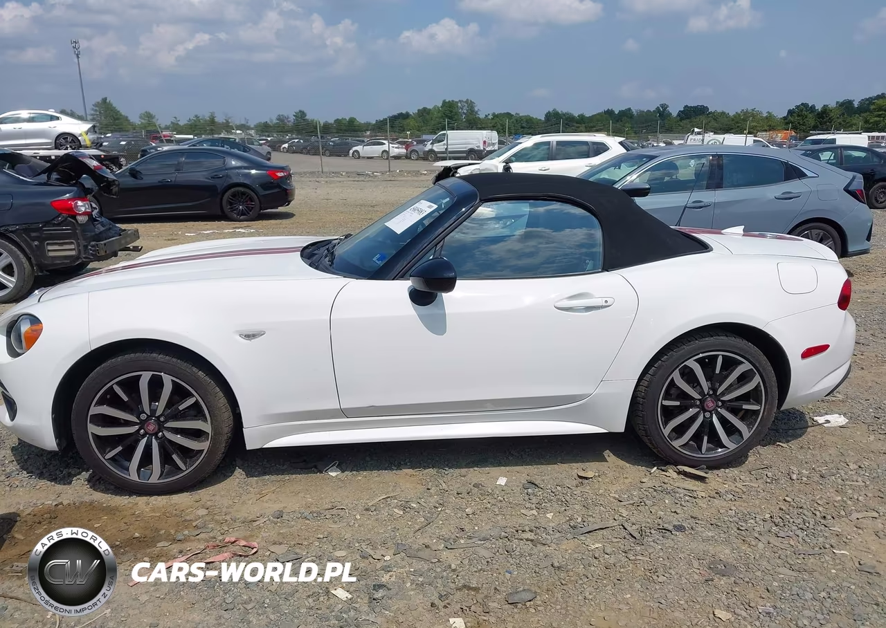 2020 Fiat 124 Spider Urbana VIN:JC1NFAEK5L0144987 - 14
