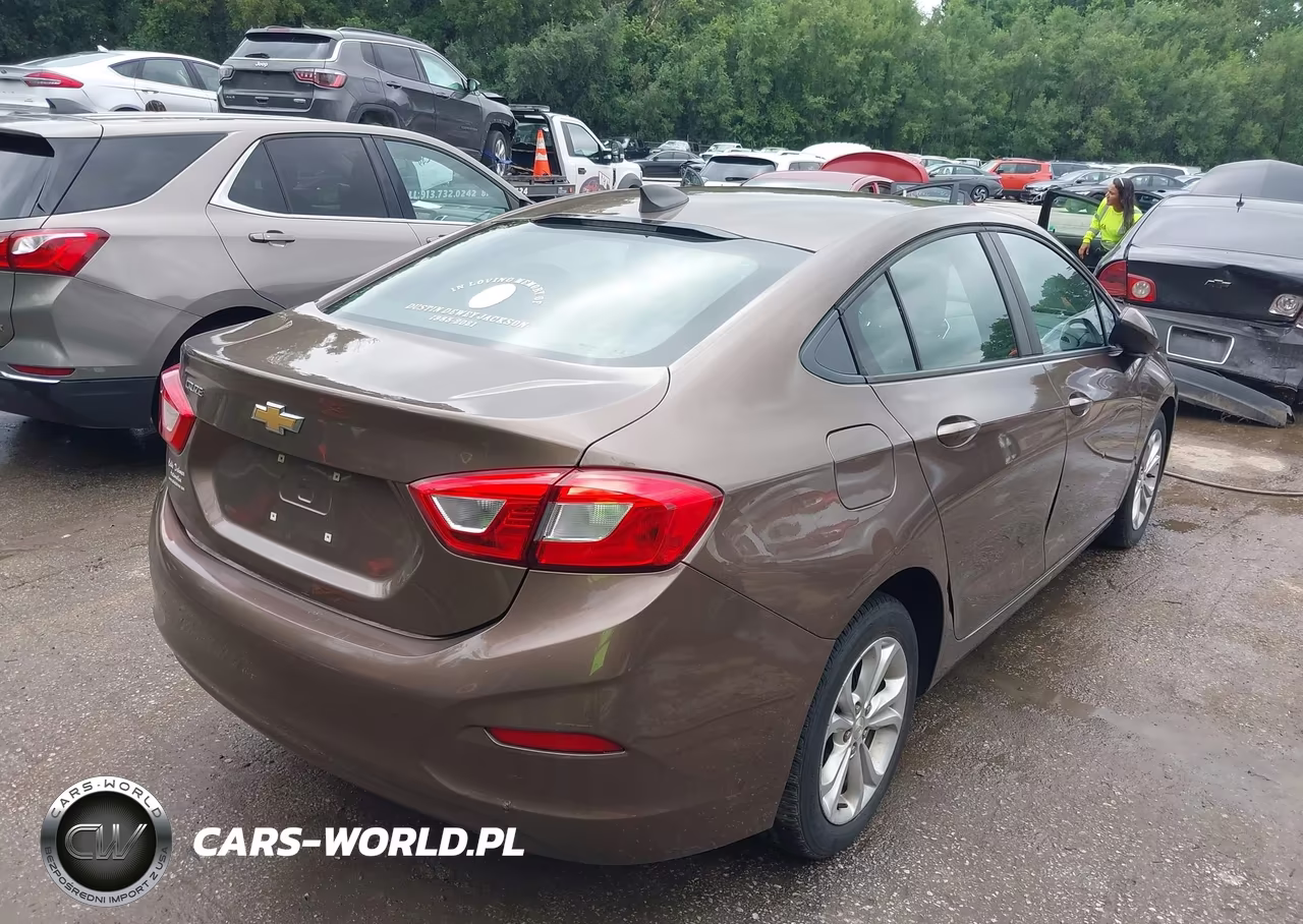 2019 Chevrolet Cruze Ls VIN:1G1BC5SM0K7109347 - 4