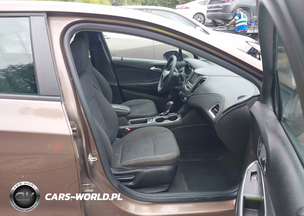 2019 Chevrolet Cruze Ls VIN:1G1BC5SM0K7109347 - 5
