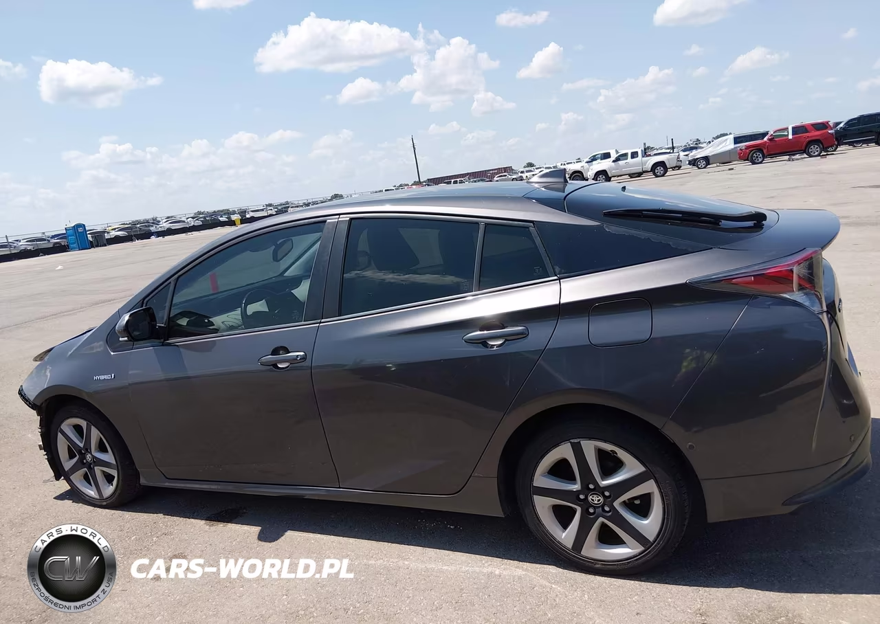 2016 Toyota Prius Four Touring VIN:JTDKARFU2G3516437 - 15