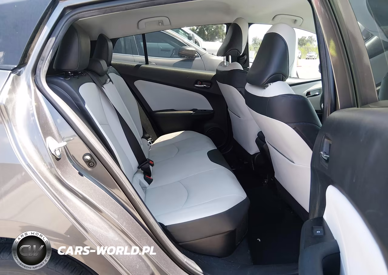 2016 Toyota Prius Four Touring VIN:JTDKARFU2G3516437 - 8