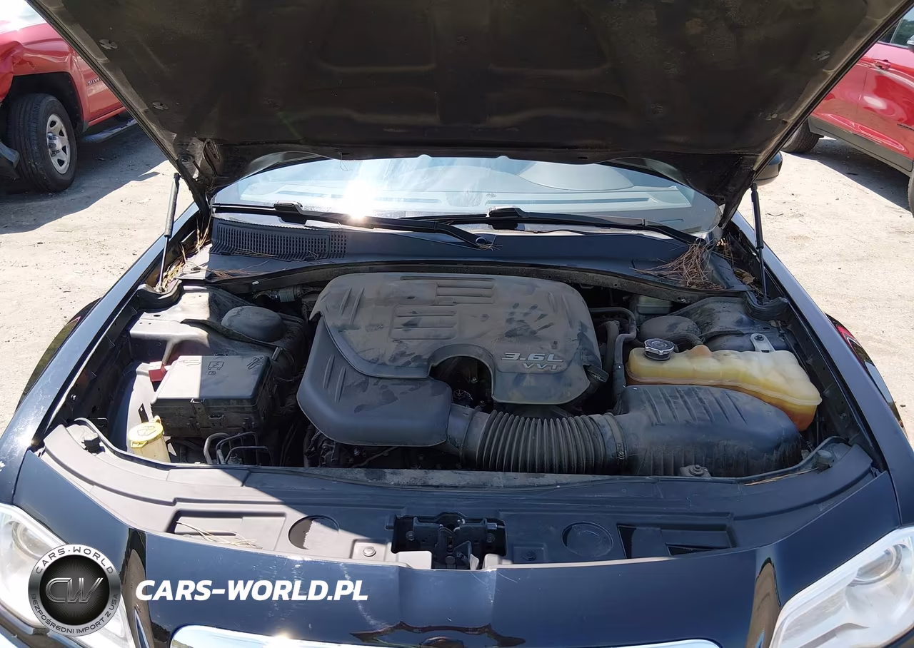 2014 Chrysler 300 VIN:2C3CCAAG6EH327192 - 10