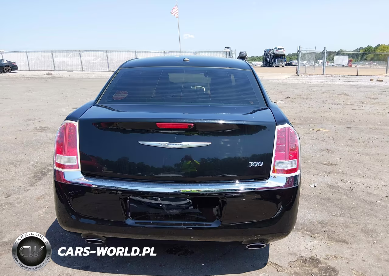 2014 Chrysler 300 VIN:2C3CCAAG6EH327192 - 16