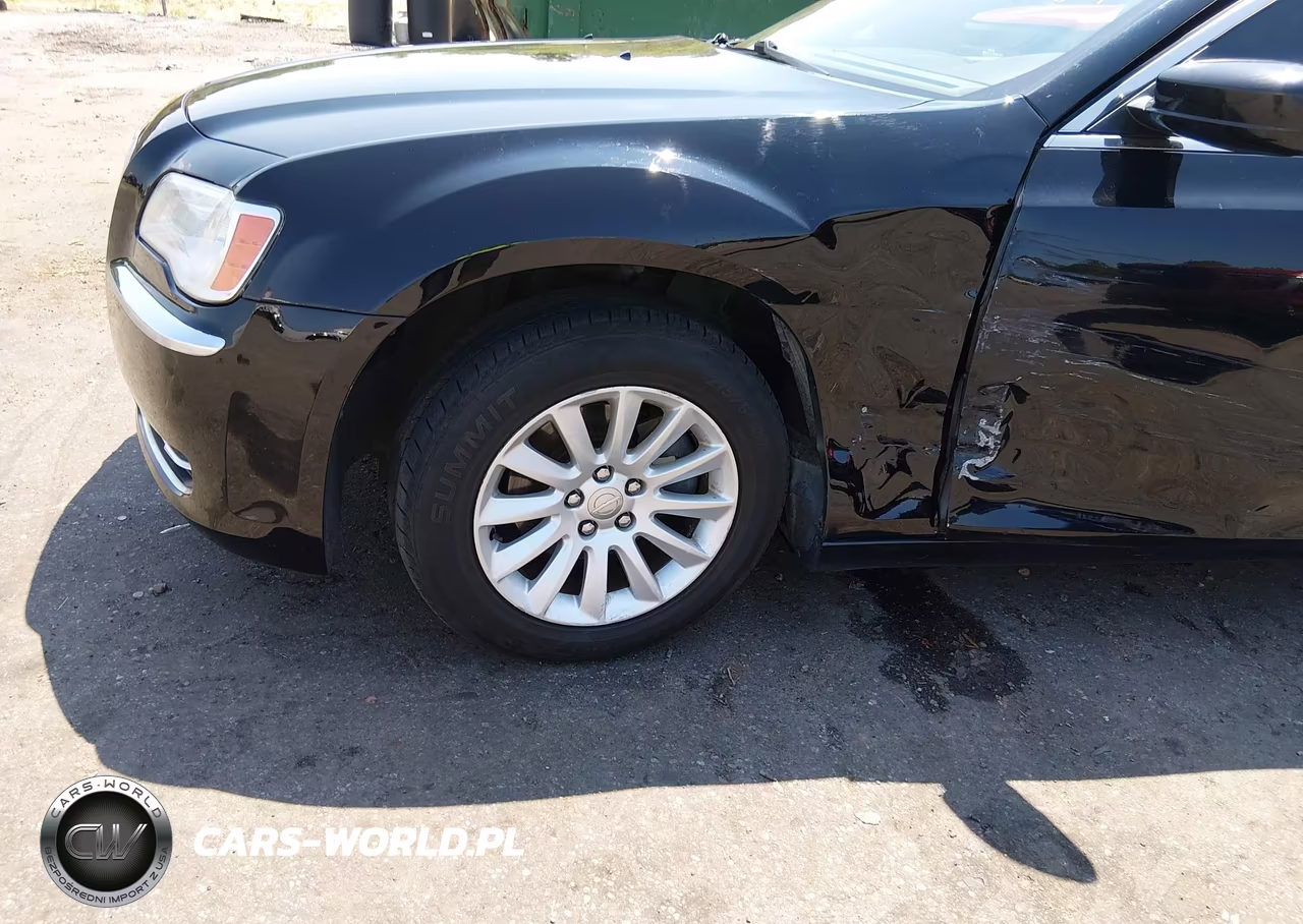 2014 Chrysler 300 VIN:2C3CCAAG6EH327192 - 6