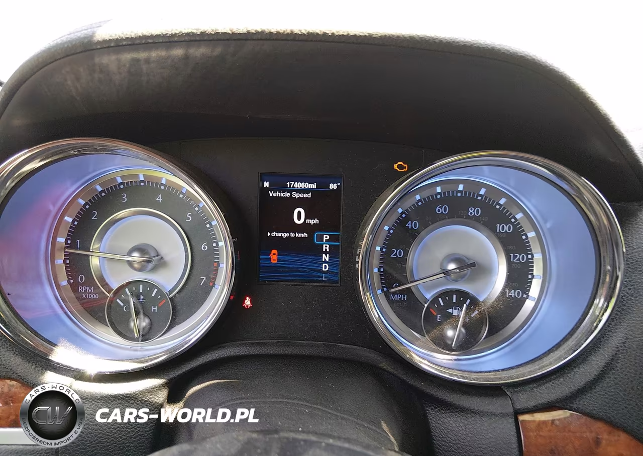 2014 Chrysler 300 VIN:2C3CCAAG6EH327192 - 7