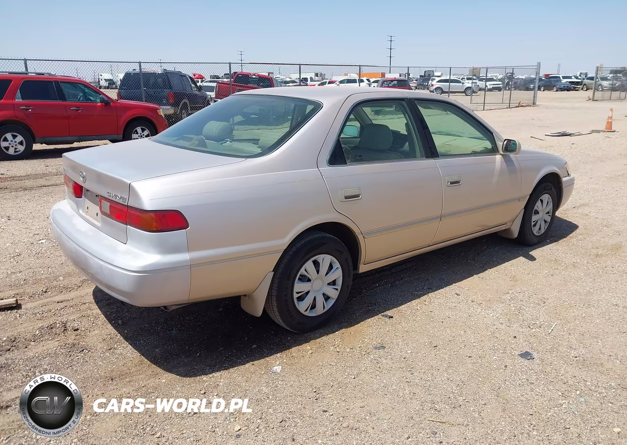 1998 Toyota Camry Le VIN:4T1BG22K4WU386420 - 4