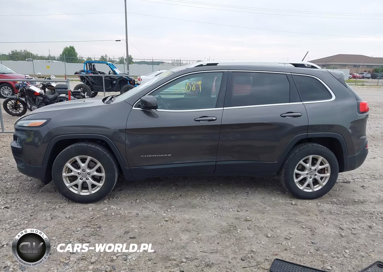 2014 Jeep Cherokee Latitude VIN:1C4PJMCS2EW298488 - 14