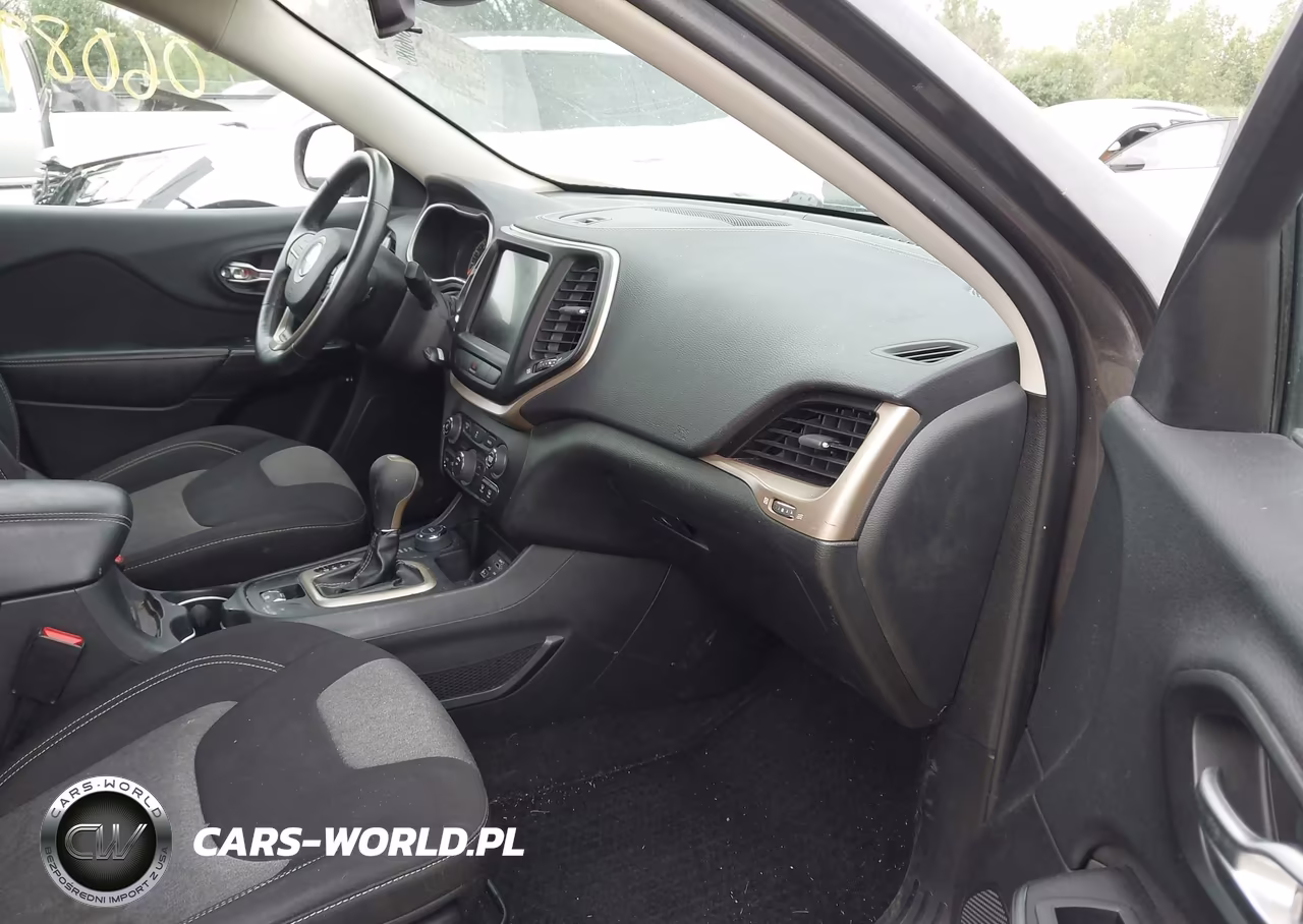 2014 Jeep Cherokee Latitude VIN:1C4PJMCS2EW298488 - 5