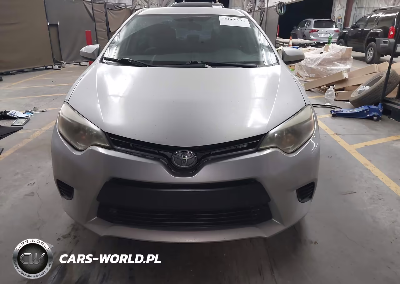 2015 Toyota Corolla Le VIN:5YFBURHE7FP214628 - 12