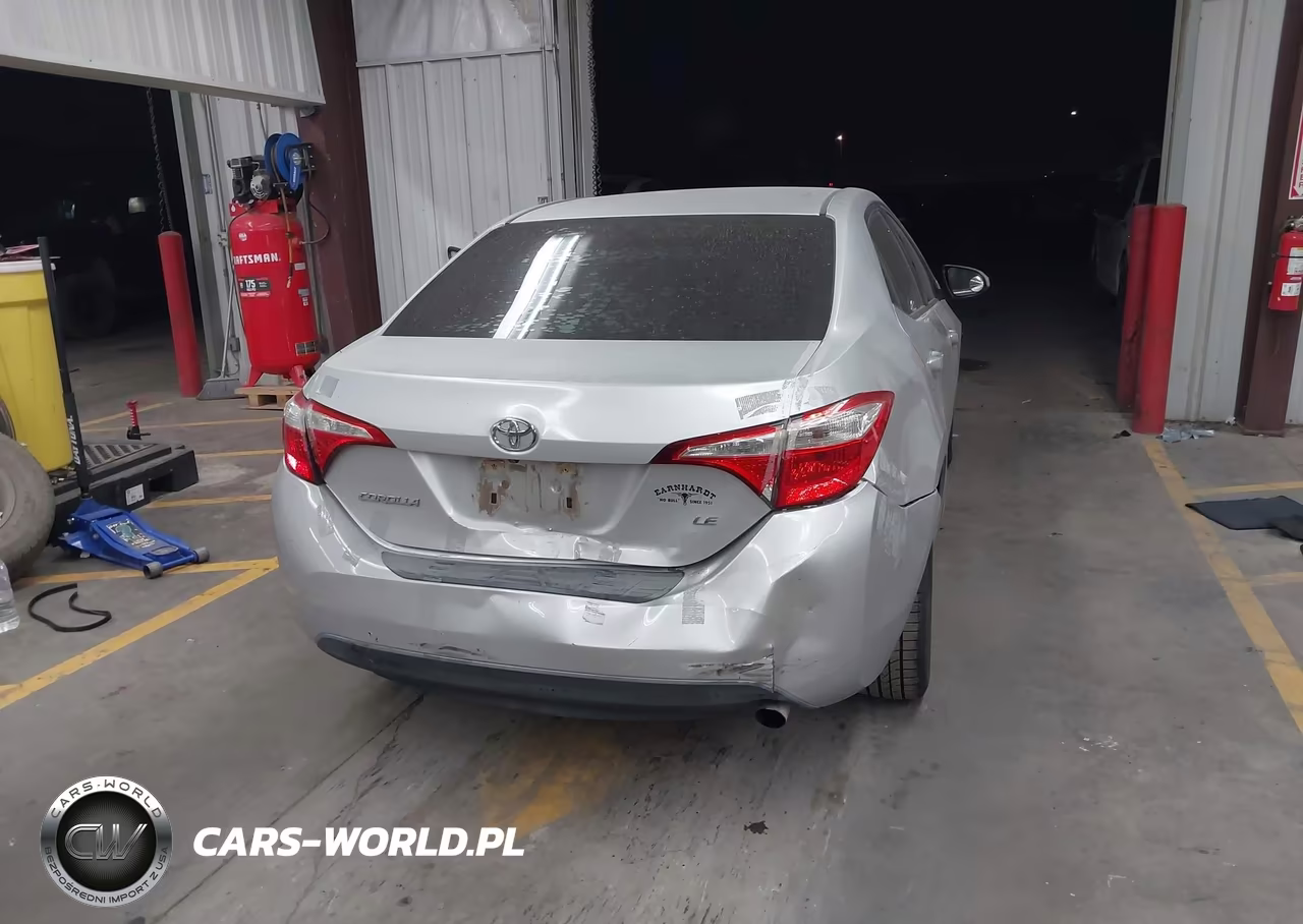 2015 Toyota Corolla Le VIN:5YFBURHE7FP214628 - 16
