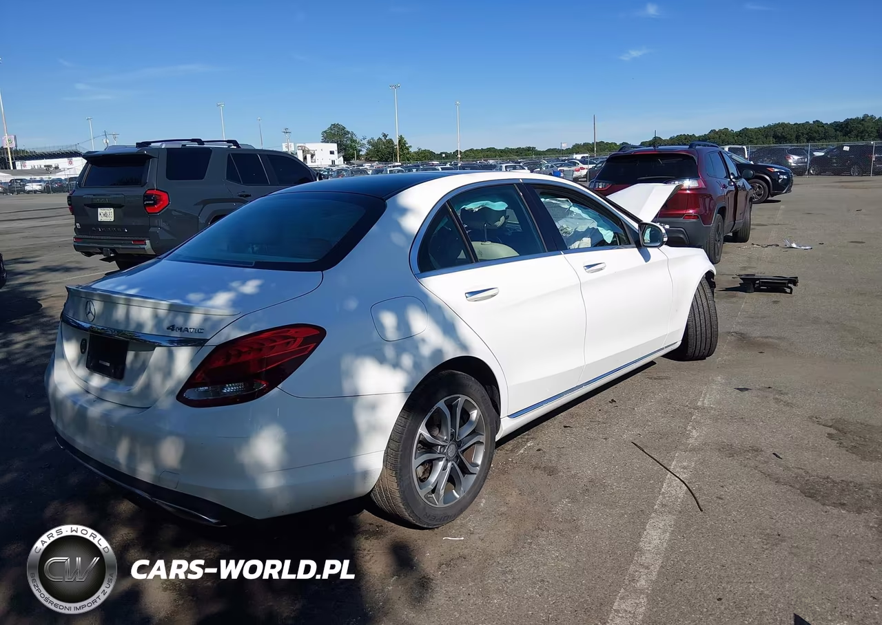 2016 Mercedes-Benz C 300 4Matic VIN:WDDWF4KB6GR133372 - 4