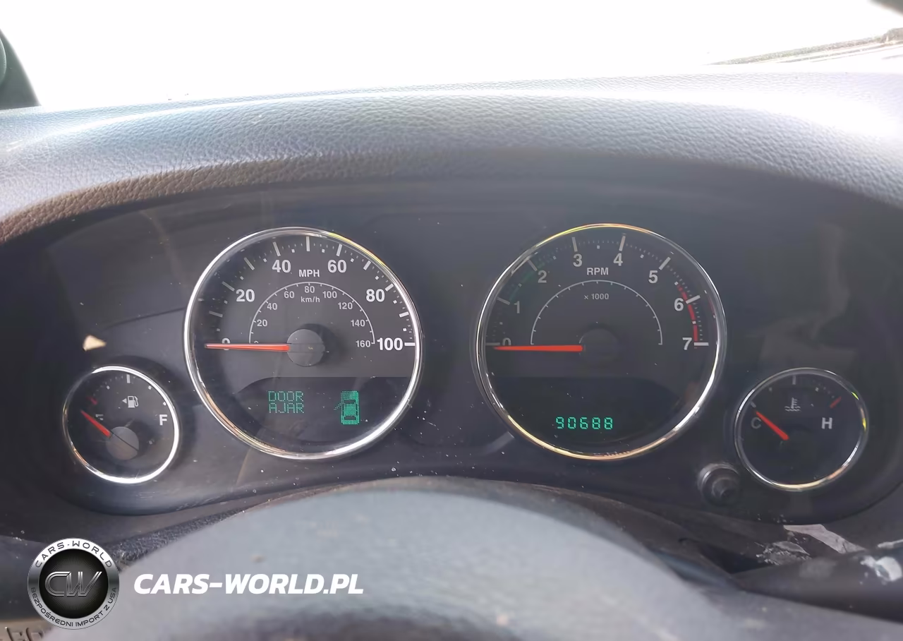 2011 Jeep Wrangler Rubicon VIN:1J4BA6D17BL520610 - 7