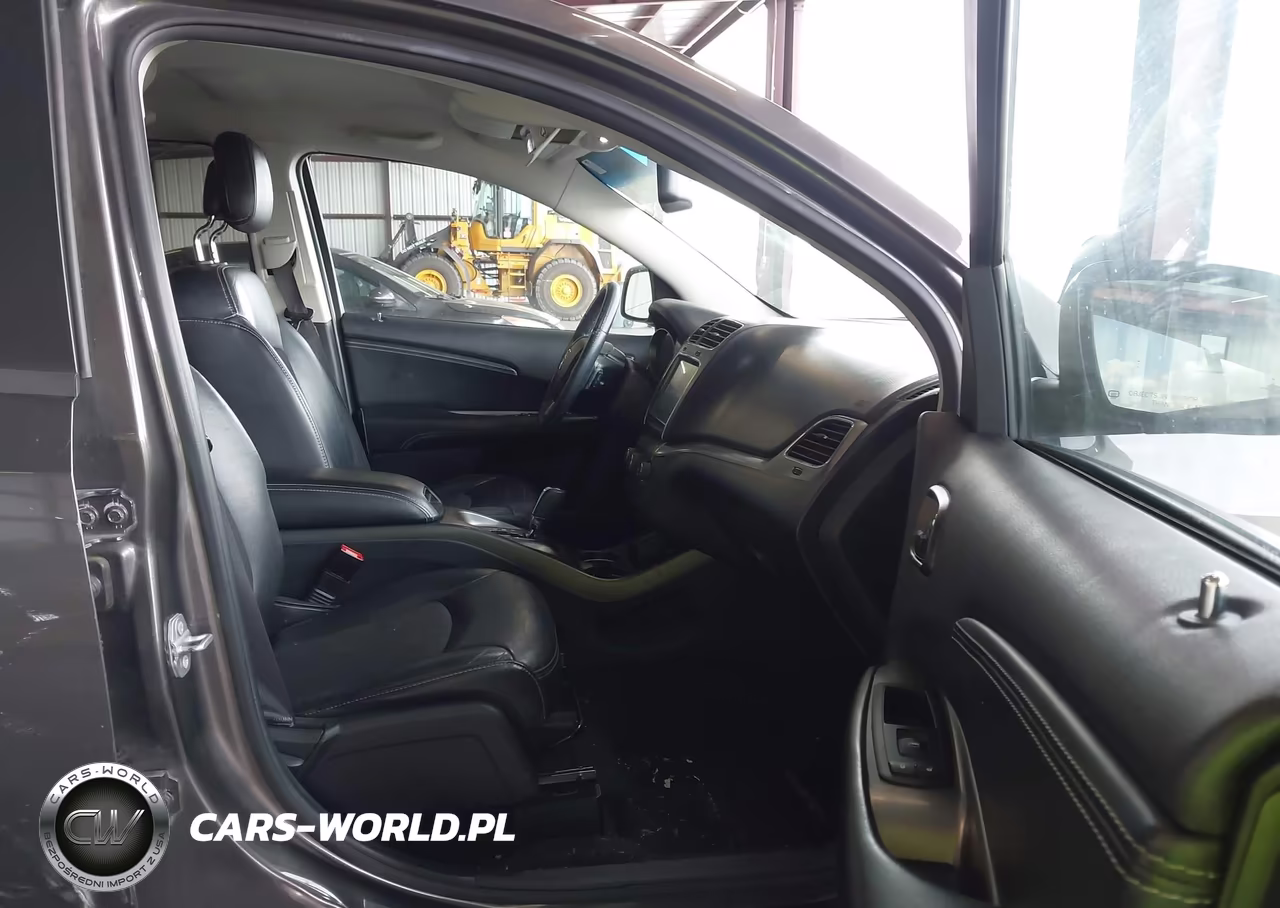 2016 Dodge Journey Crossroad Plus VIN:3C4PDCGB2GT207756 - 5