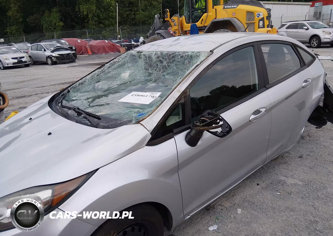 2015 Ford Fiesta S VIN:3FADP4AJ7FM219173 - 15