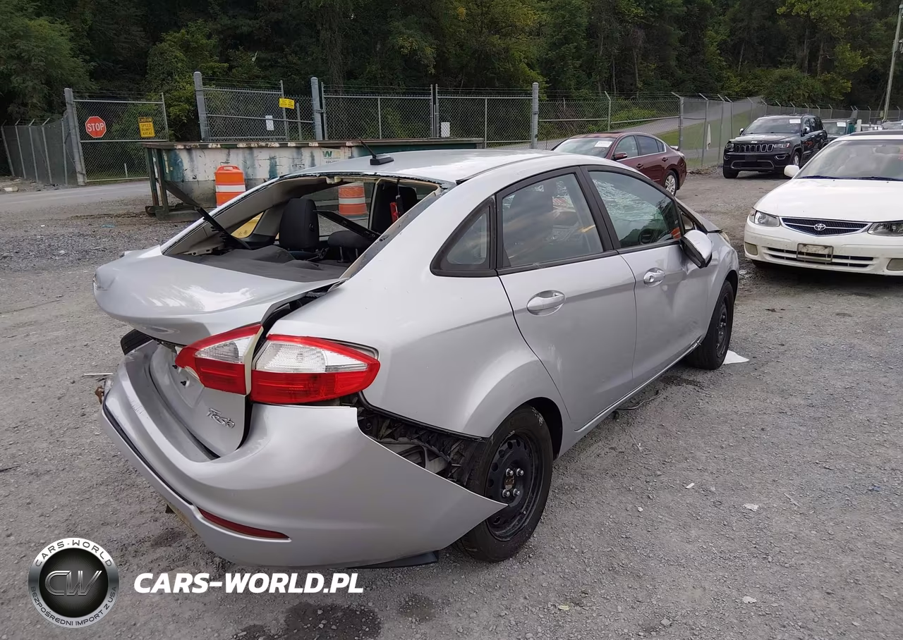 2015 Ford Fiesta S VIN:3FADP4AJ7FM219173 - 4
