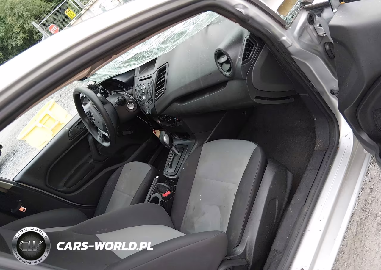 2015 Ford Fiesta S VIN:3FADP4AJ7FM219173 - 5