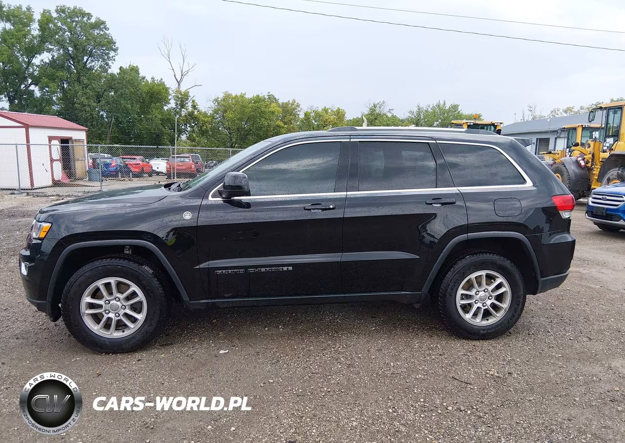 2019 Jeep Grand Cherokee Laredo E 4X4 VIN:1C4RJFAG3KC837040 - 14