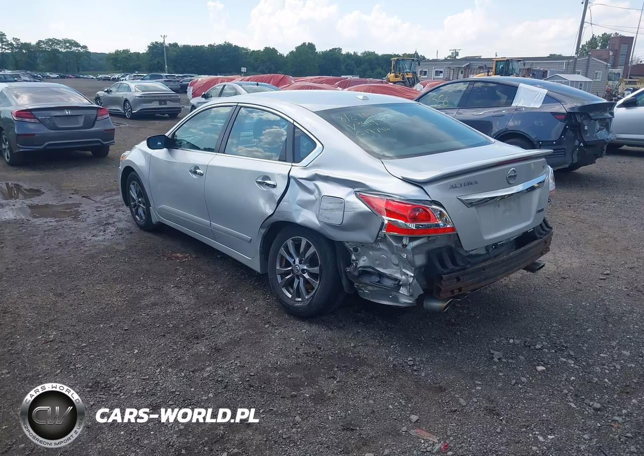 2015 Nissan Altima 2.5 S VIN:1N4AL3AP9FC573419 - 3