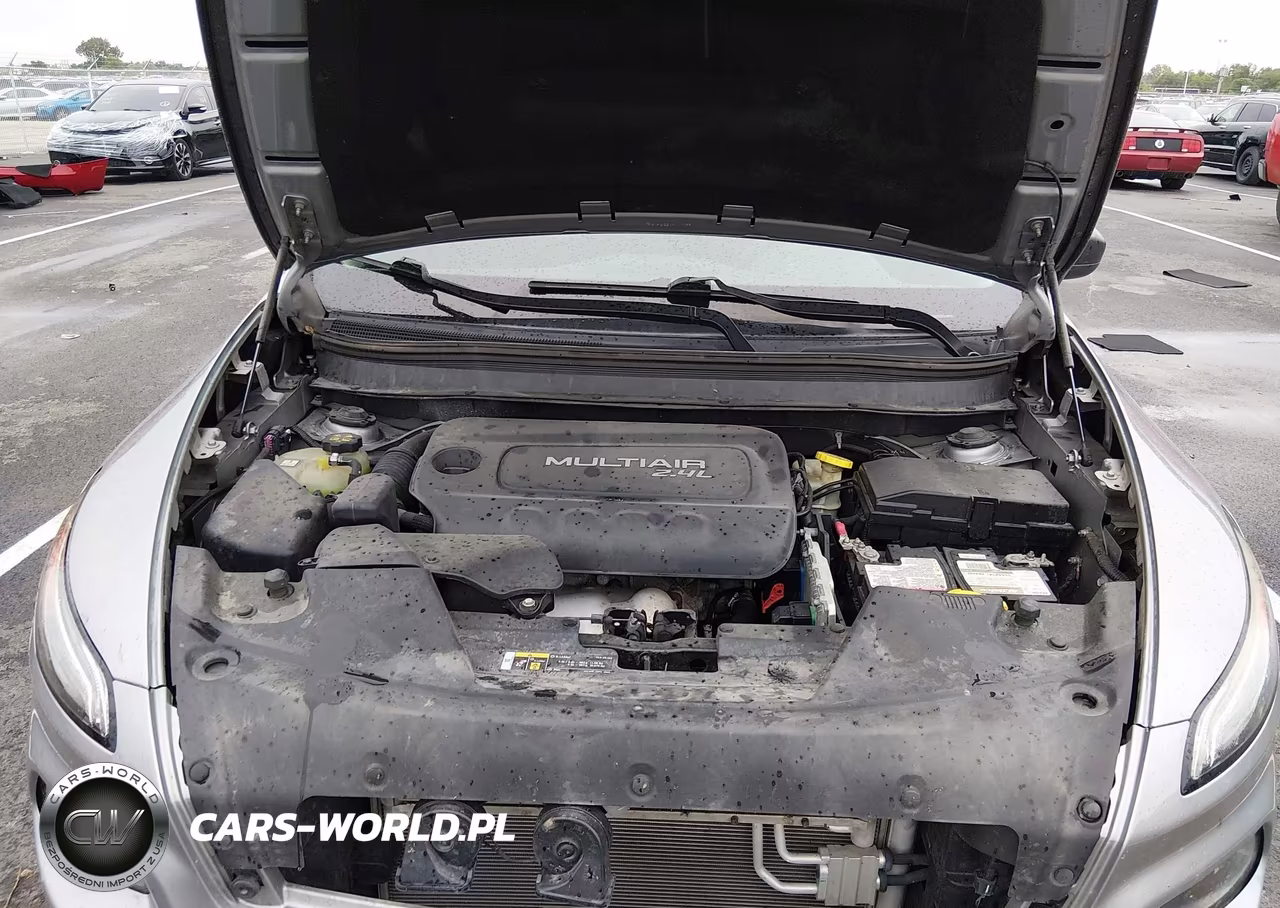 2014 Jeep Cherokee Sport VIN:1C4PJLAB3EW109988 - 10