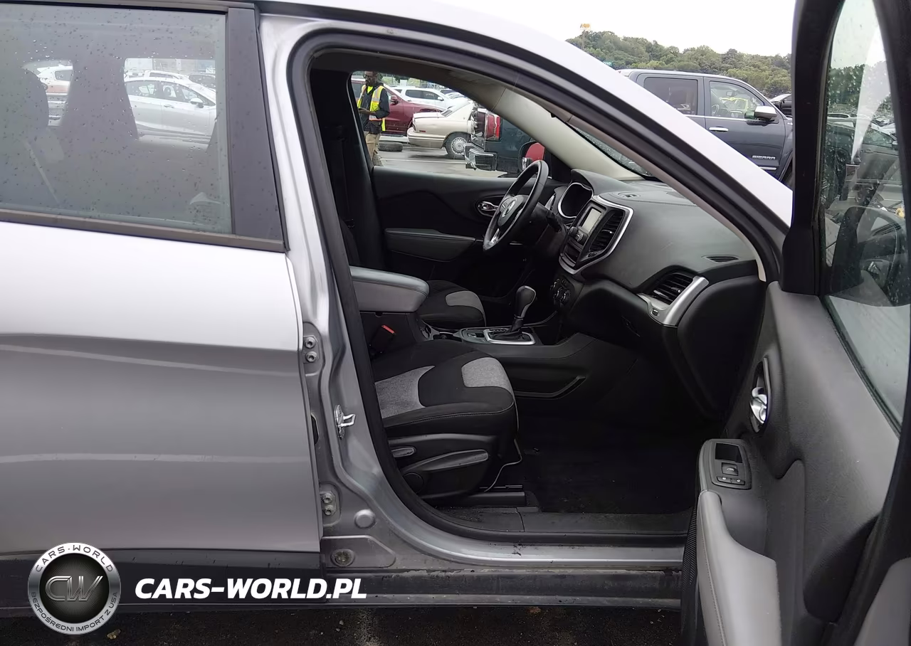 2014 Jeep Cherokee Sport VIN:1C4PJLAB3EW109988 - 5