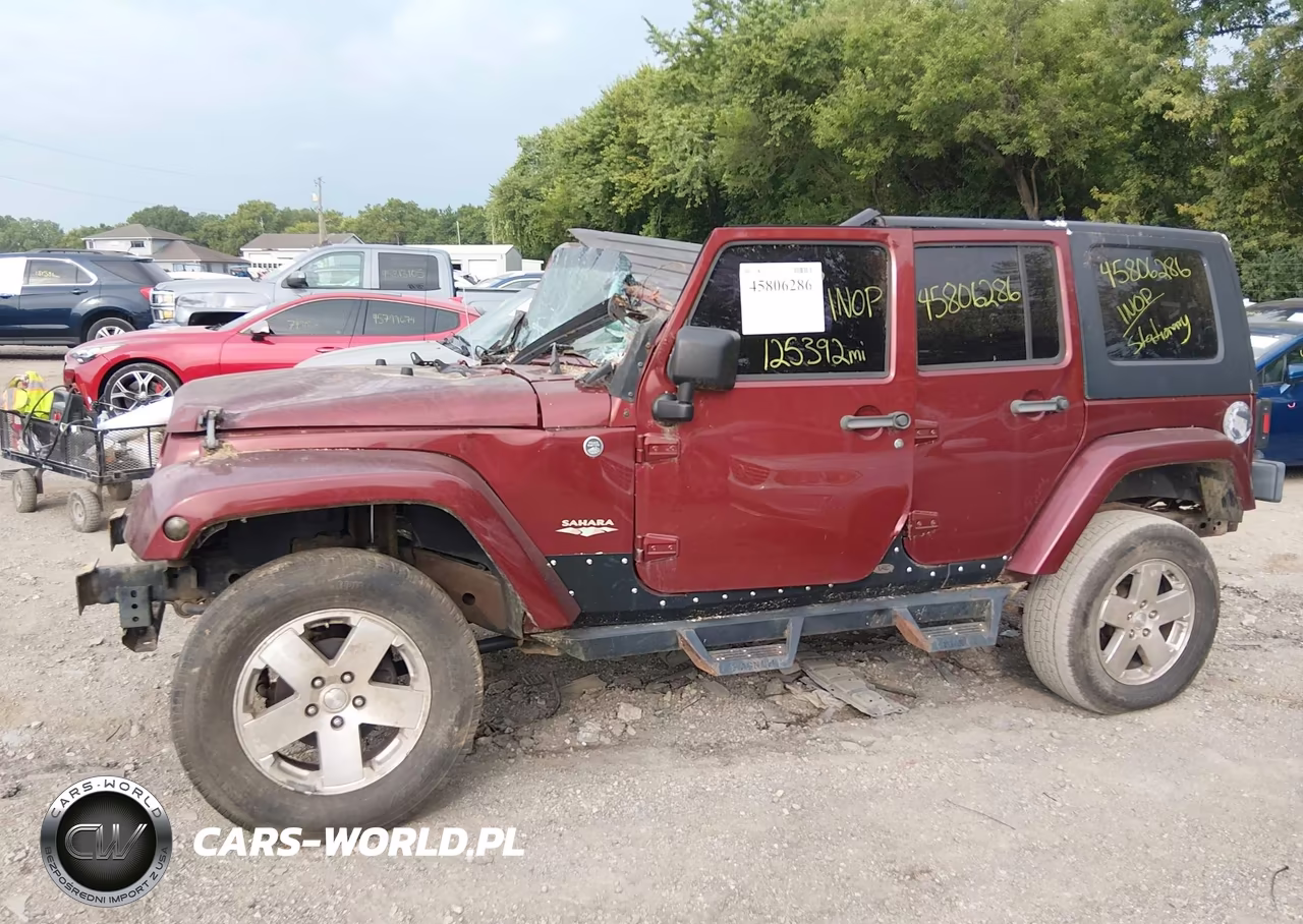 2008 Jeep Wrangler Unlimited Sahara VIN:1J4GA59138L644326 - 14