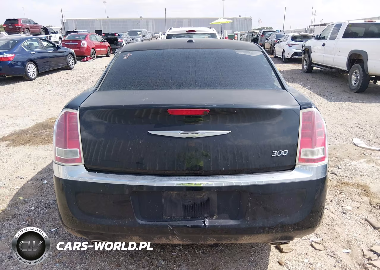 2013 Chrysler 300 Motown VIN:2C3CCAAG9DH577671 - 17