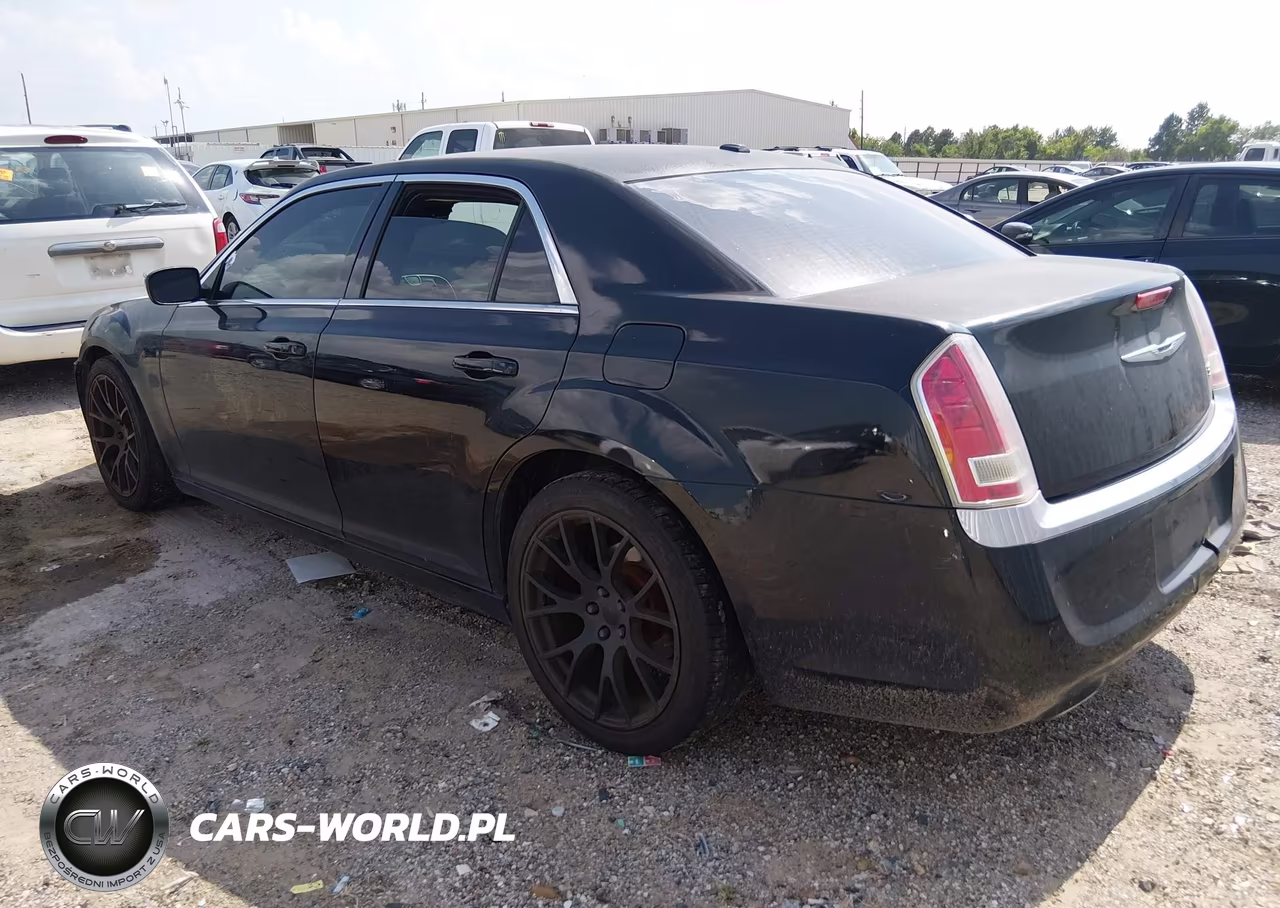 2013 Chrysler 300 Motown VIN:2C3CCAAG9DH577671 - 3