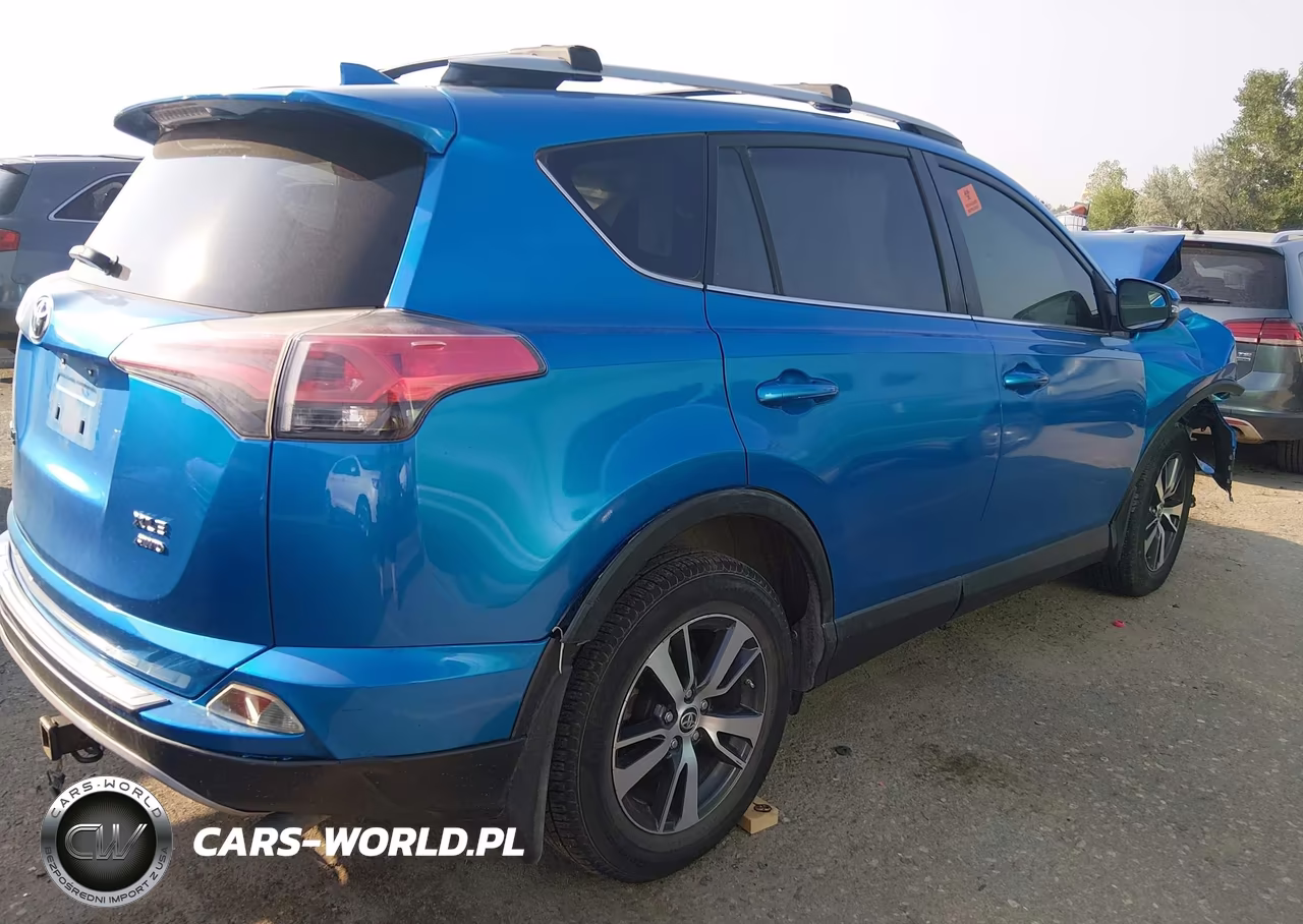 2018 Toyota Rav4 Xle VIN:JTMRFREV0JJ186858 - 4