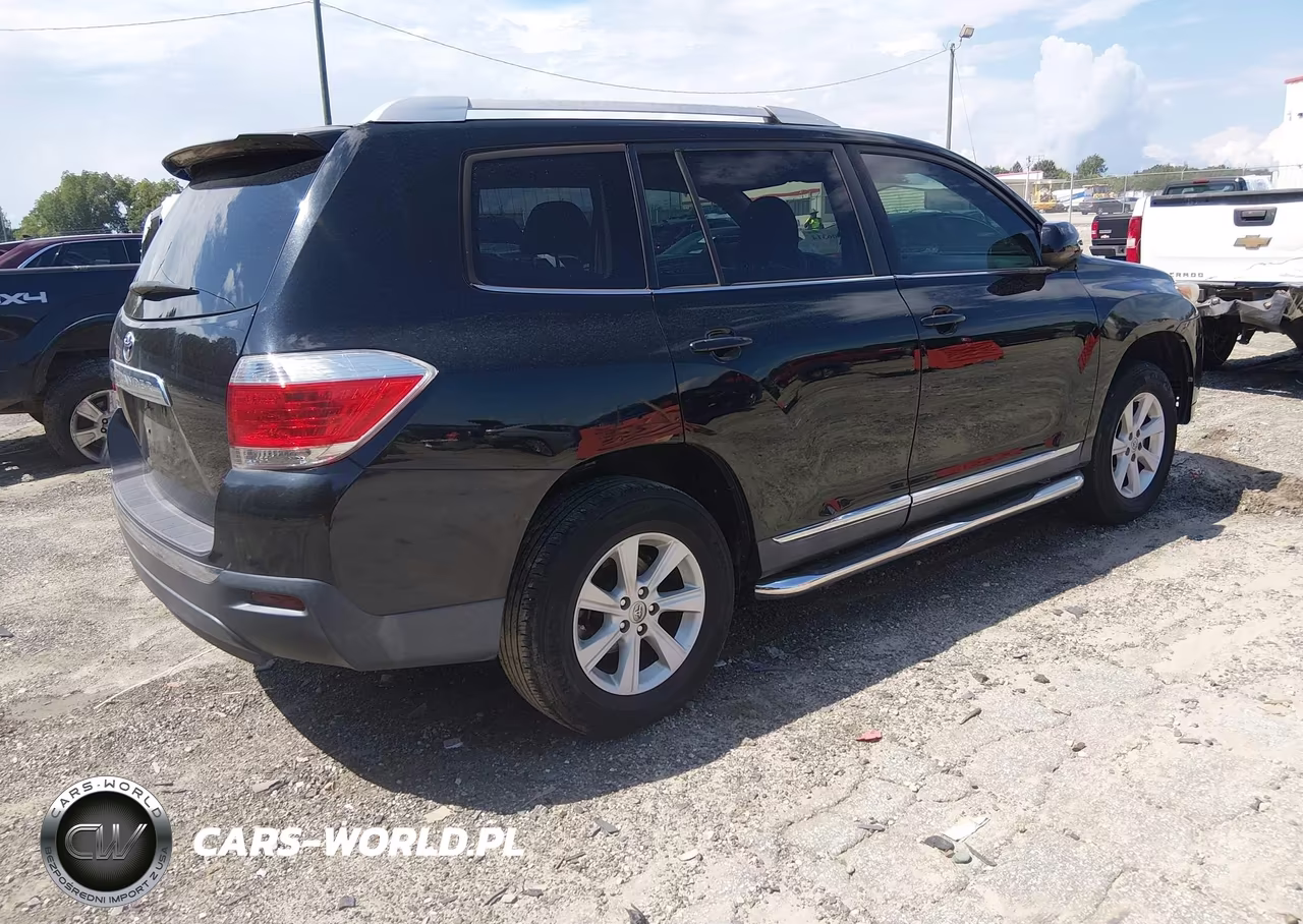 2013 Toyota Highlander VIN:5TDZA3EH3DS046042 - 4