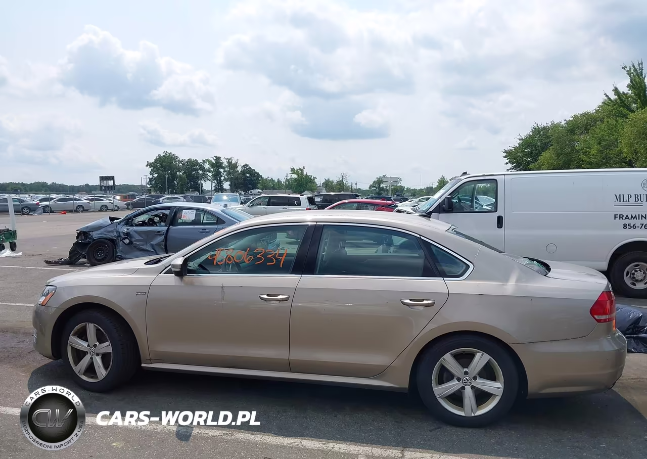2015 Volkswagen Passat 1.8T Limited Edition VIN:1VWAT7A32FC110405 - 14