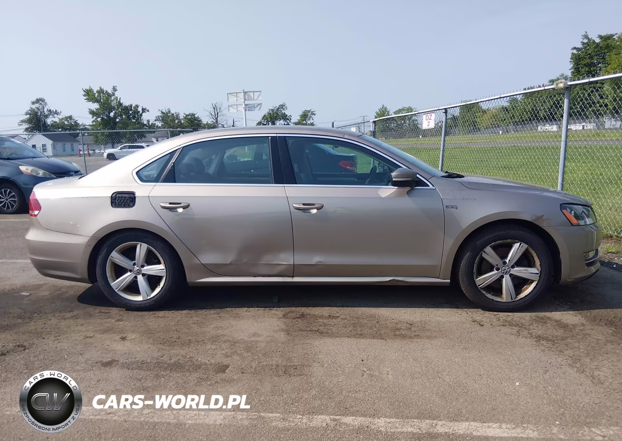 2015 Volkswagen Passat 1.8T Limited Edition VIN:1VWAT7A32FC110405 - 18