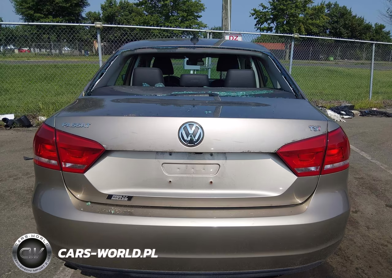 2015 Volkswagen Passat 1.8T Limited Edition VIN:1VWAT7A32FC110405 - 19