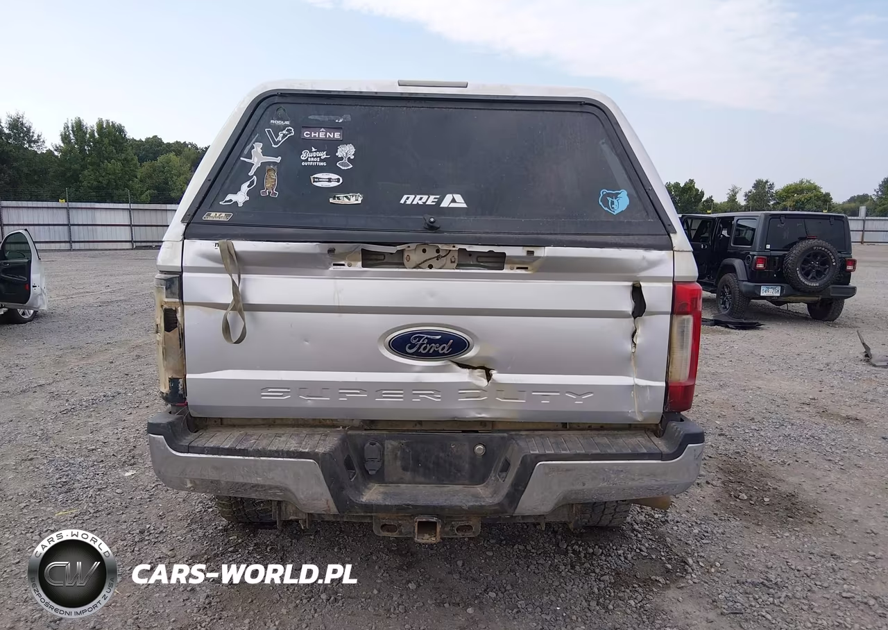 2018 Ford F-250 Xlt VIN:1FT7W2BT4JEC60700 - 16