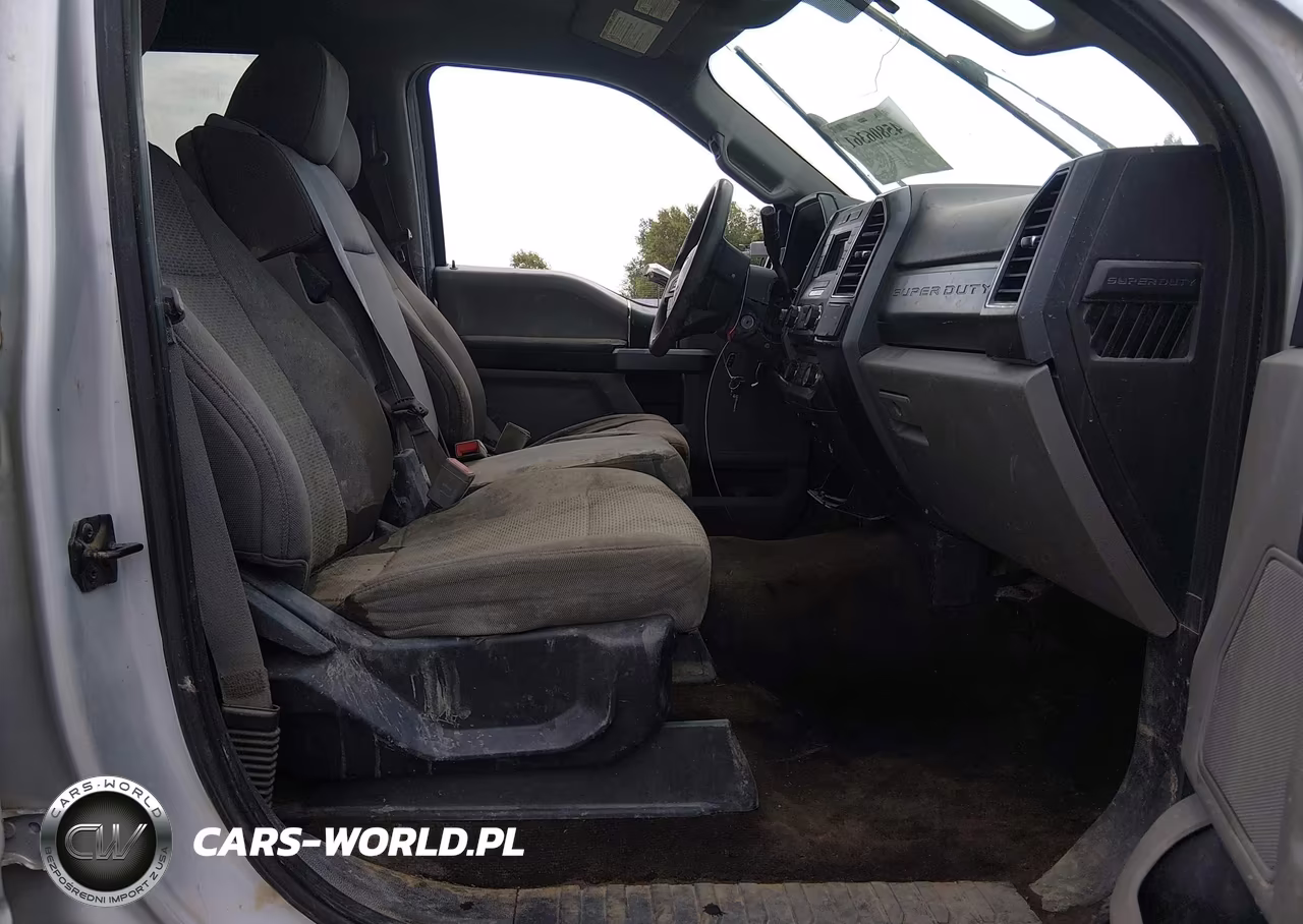 2018 Ford F-250 Xlt VIN:1FT7W2BT4JEC60700 - 5