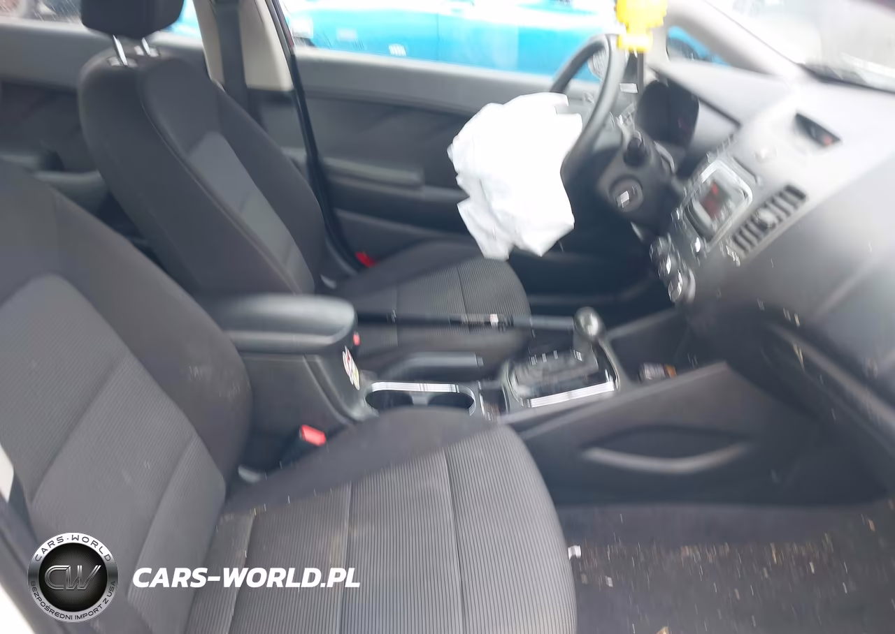 2018 Kia Forte Lx VIN:3KPFK4A73JE234505 - 5