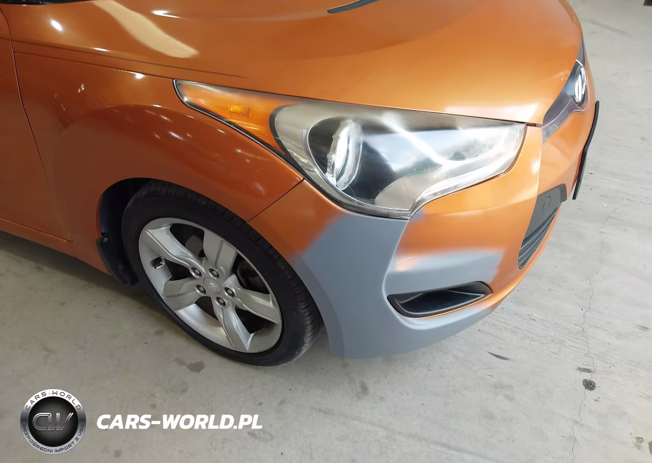 2013 Hyundai Veloster Base W-Black VIN:KMHTC6AD7DU155437 - 6