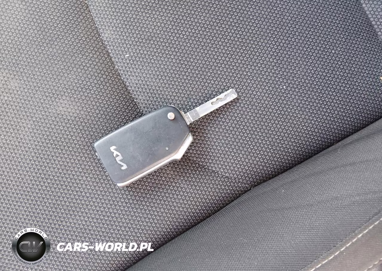 2022 Kia Forte Lxs VIN:3KPF24AD6NE485028 - 11