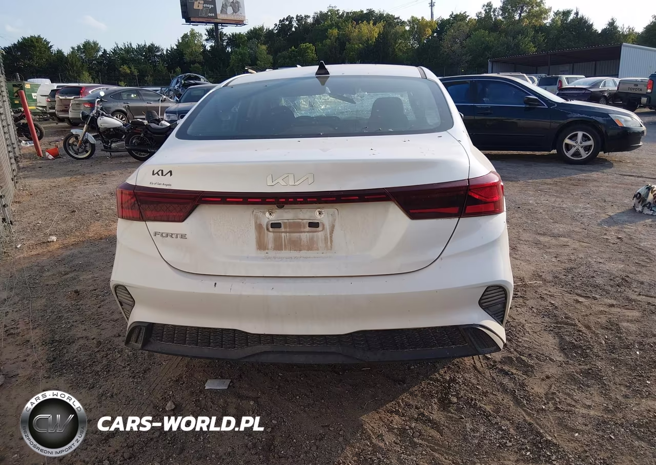 2022 Kia Forte Lxs VIN:3KPF24AD6NE485028 - 17