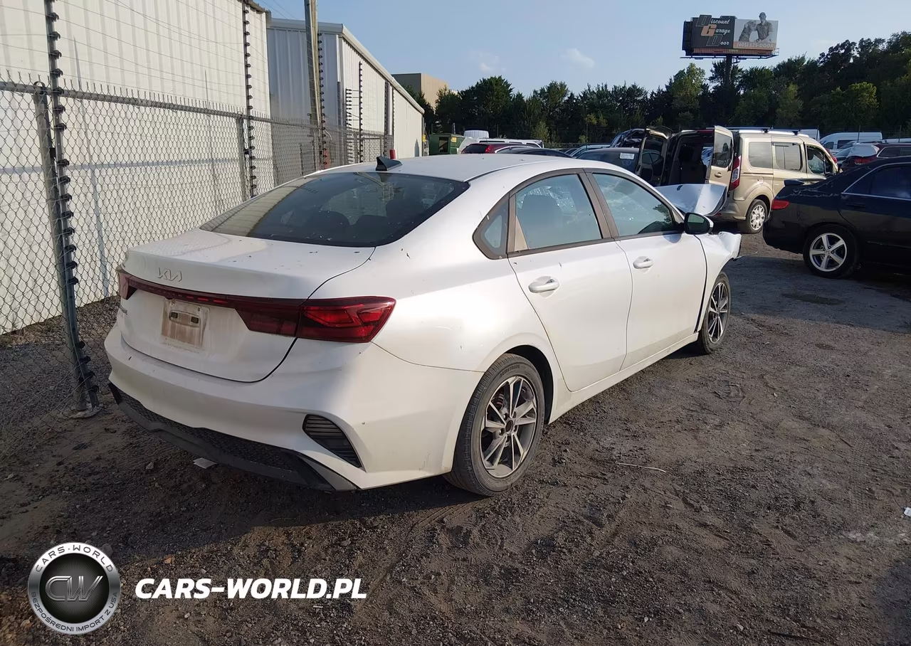 2022 Kia Forte Lxs VIN:3KPF24AD6NE485028 - 4