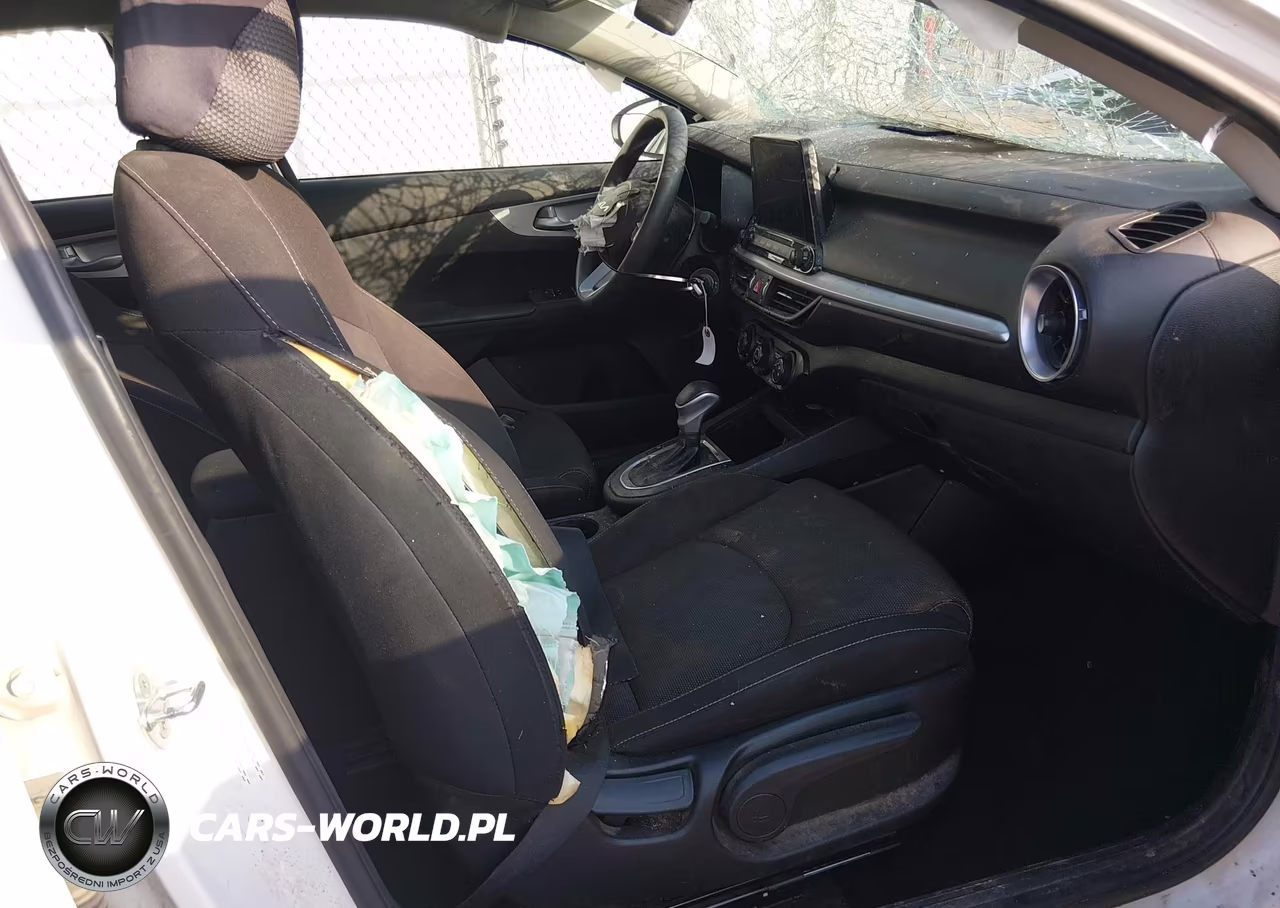 2022 Kia Forte Lxs VIN:3KPF24AD6NE485028 - 5