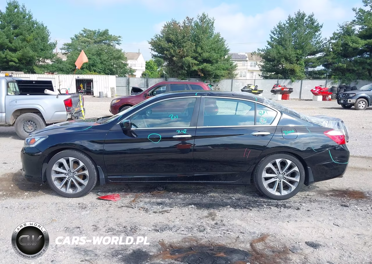 2015 Honda Accord Sport VIN:1HGCR2E51FA205723 - 15