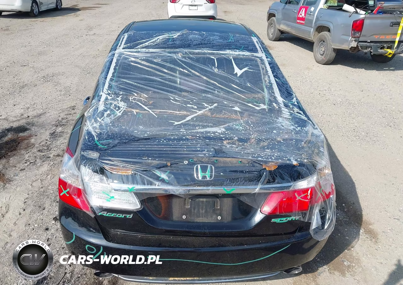 2015 Honda Accord Sport VIN:1HGCR2E51FA205723 - 19